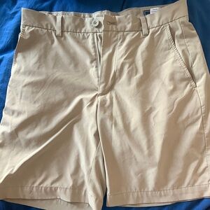 Vineyard Vines Performance Shorts Size 30